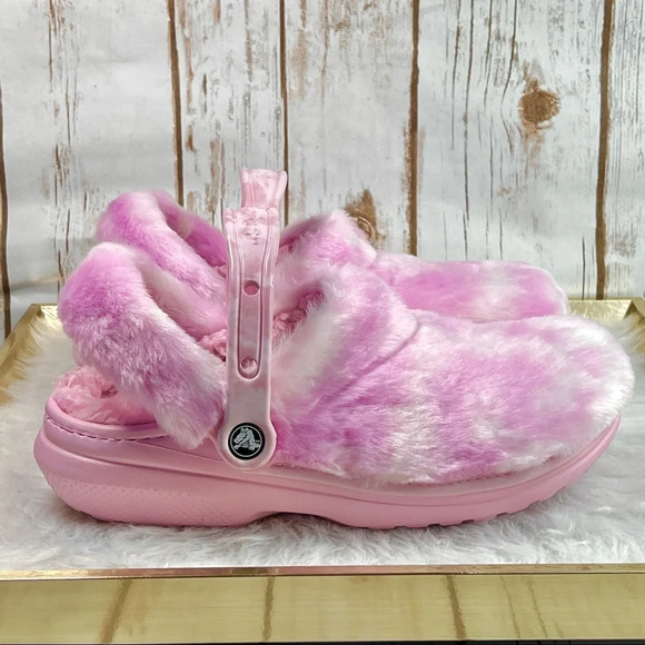 NEW CROCS Classic Fur Sure Pink Clog - Picture 2 of 9